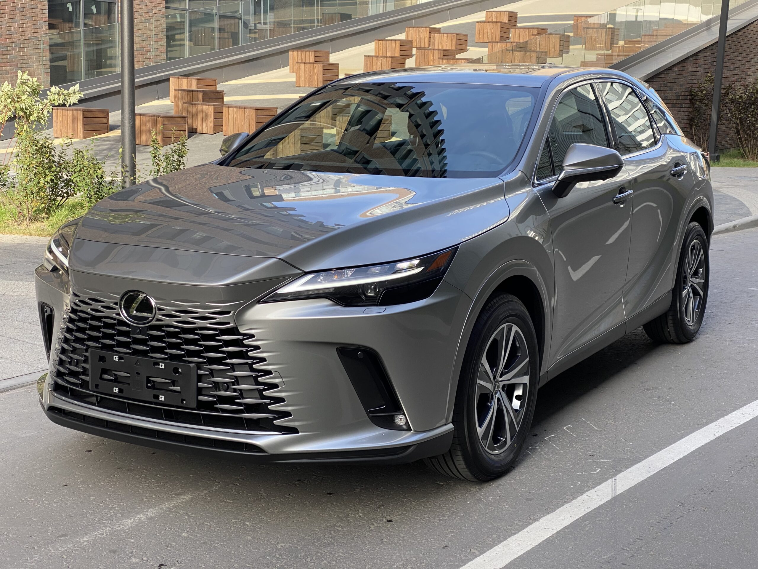 Lexus RX300 2025 из Китая