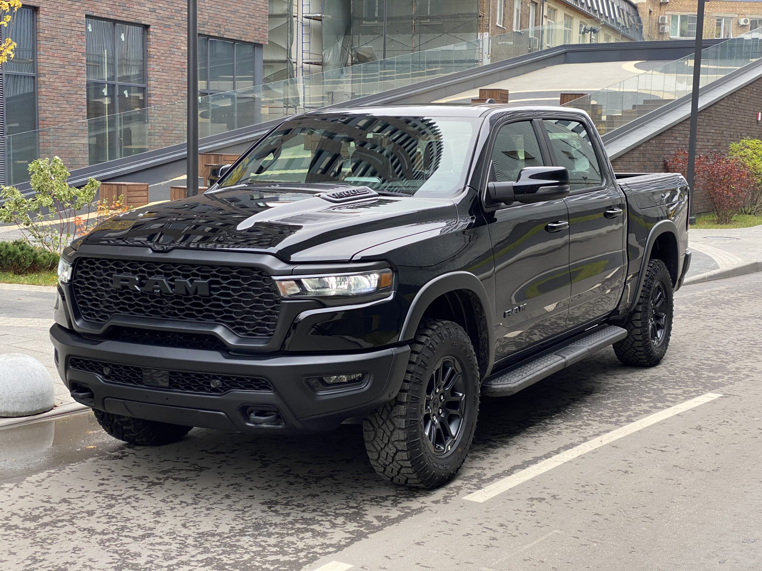 RAM 1500 Rebel G/T 2025 из ОАЭ